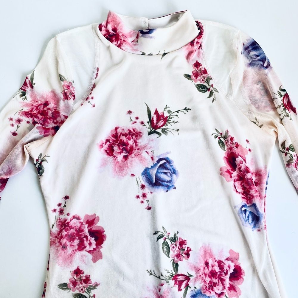 Beautiful Floral Midi Dress🌸 - Picture 3 of 6